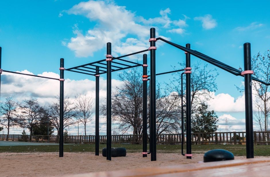 L’Ajuntament instal·larà una nova pista de cal·listènia al barri del Palau